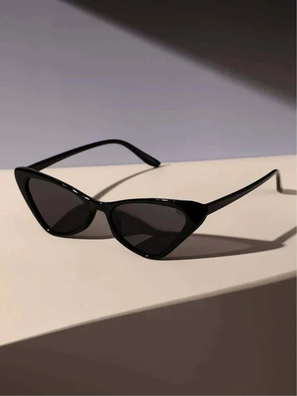 Charcoal Chic Cat Eye Sunnies