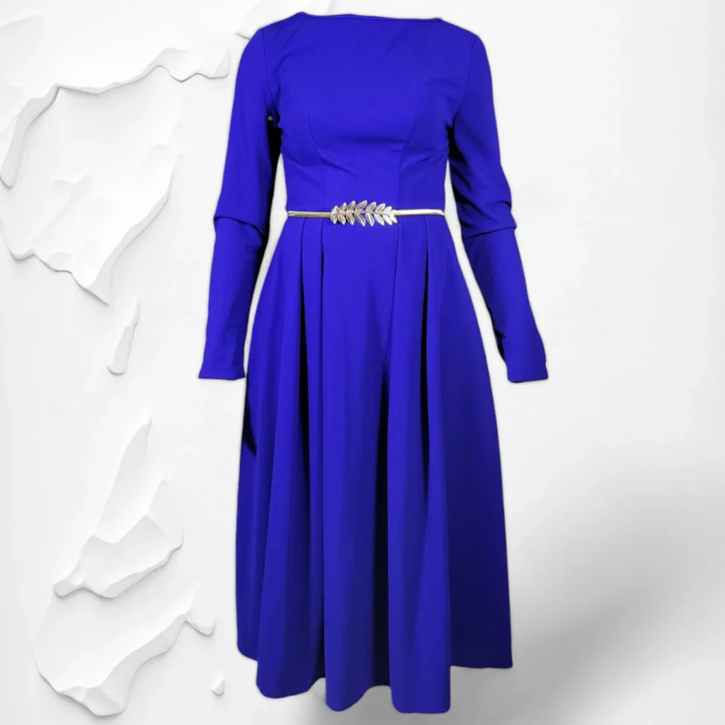 Midnight Majesty: Stylish Swing Dress